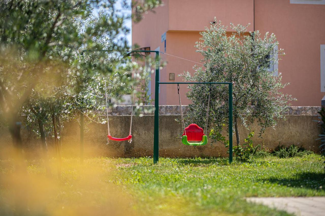 Apartments Katarina Šilo Εξωτερικό φωτογραφία