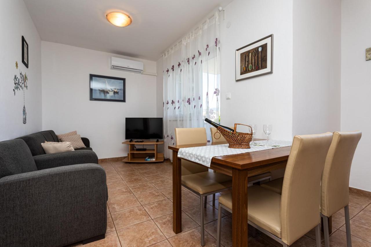 Apartments Katarina Šilo Εξωτερικό φωτογραφία